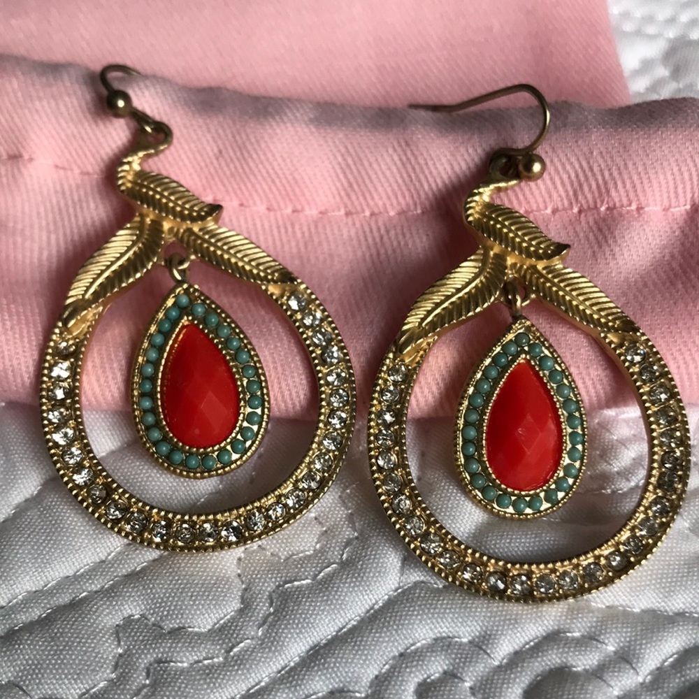 Dangle earrings with feathers, turquoise, coral